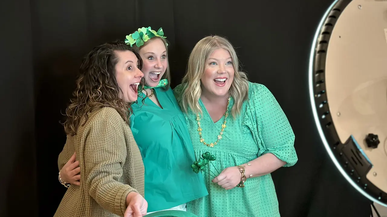 How Beginners Can Set Up Profitable Photo Booth Packages and Pricing